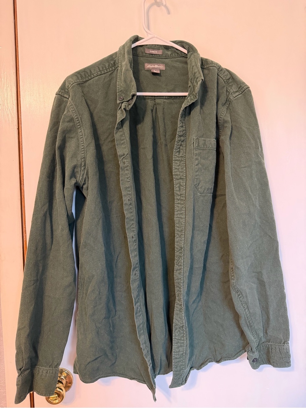 Eddie Bauer Men's Olive Green Casual Button-Down Shirt